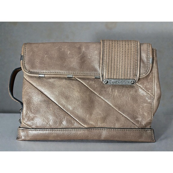 Vintage Juicy Couture Beige Leather Clutch Hand Purse 10\